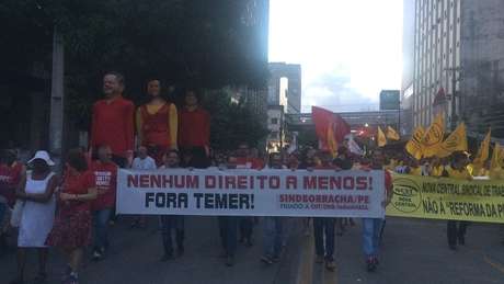 Em Recife e Salvador, paralisação de ônibus foi total; mais de 150 cidades tiveram manifestações