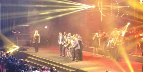 Seleção do Paulistão, desfalcada de duas peças, recebe premiação no palco (Foto: LANCE!Press) Seleção do Paulistão, desfalcada de duas peças, recebe premiação no palco (Foto: LANCE!Press)