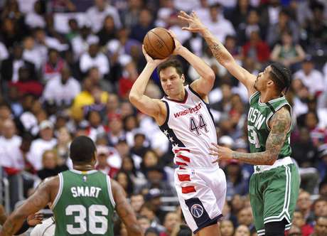Wall define por Wizards y obliga un decisivo juego en Boston