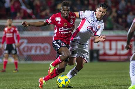 Avilés Hurtado niega distracción ante posible fichaje al América