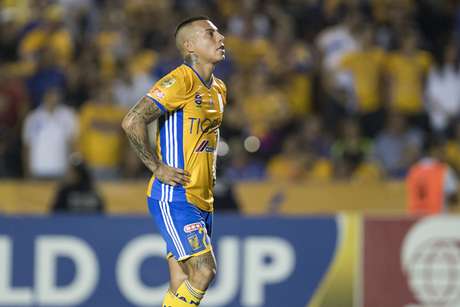 En México involucran a Eduardo Vargas en pelea con compañero