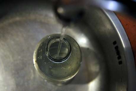 Corte de agua de emergencia afecta a 3 comunas del sector oriente