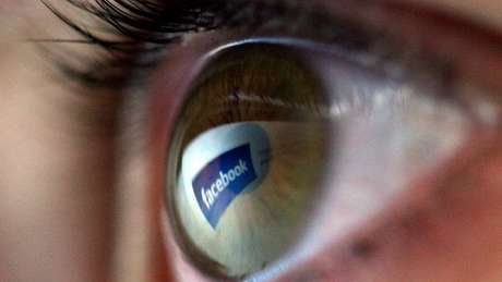Getty Images Para especialistas, poder de empresas como o Facebook não tem precedentes