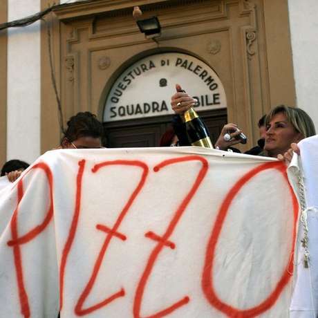 Protesto contra a máfia Protesto contra a máfia