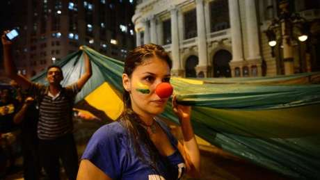 Cresceu propor&ccedil;&atilde;o dos que consideram que Lava Jato 'est&aacute; mostrando que todos os partidos s&atilde;o corruptos'