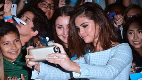 Selena lidera a lista Selena lidera a lista