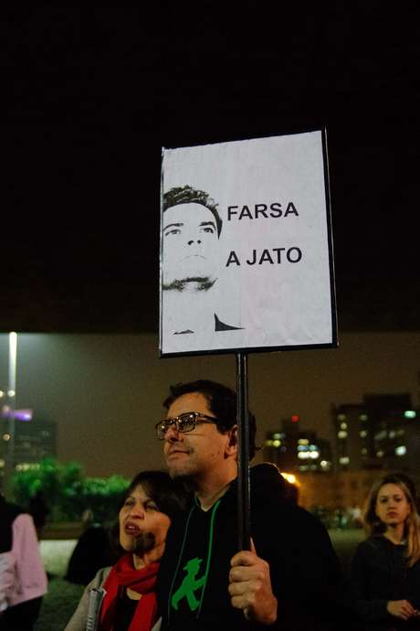 Protesto contra a condenação de Lula e em apoio as Diretas Já
