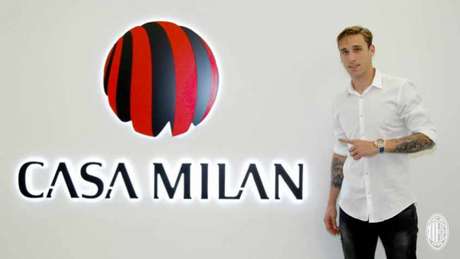LANCE! Biglia foi anunciado pelo Milan (Foto: Divulgação)