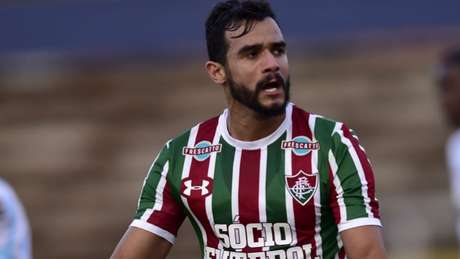 LANCE! Henrique Dourado marcou um dos gols do Fluminense em Quito (Foto: AFP)