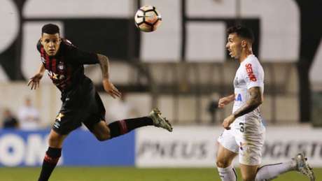 Atlético-PR perde para o Santos e fica fora da Libertadores