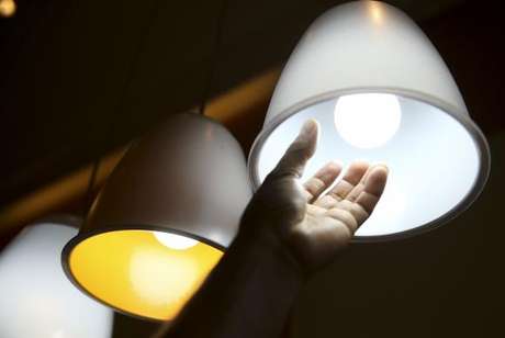 Outubro terá luz mais cara no País
