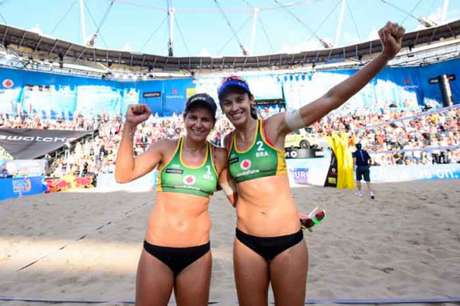 Larissa e Talita foram campeãs do Finals em 2015 (Foto: Divulgação/FIBV)