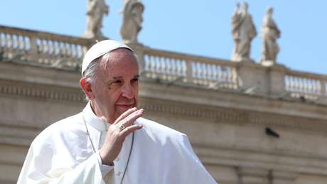 Homem que sofreu abuso pede justiça ao Papa Francisco 