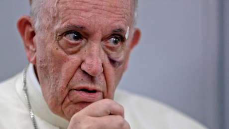 Papa Francisco faz apelo para que todos assumam responsabilidade e ajudem a combater as mudanças climáticas