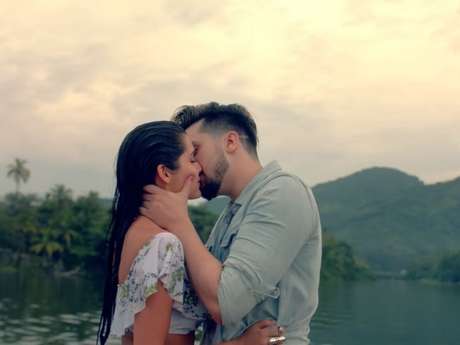 Youtube / PureBreak Luan Santana lança clipe de "Acertou a Mão"