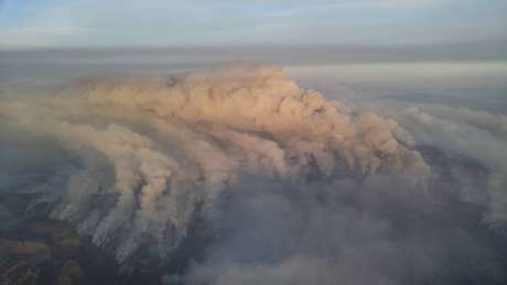 Fumaça dos incêndios florestais é vista em Sonoma Valley, Califórnia