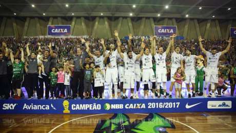 Atual campeão do NBB, o Bauru abrirá o NBB 10 contra o Paulistano Divulgação Atual campeão do NBB, o Bauru abrirá o NBB 10 contra o Paulistano Divulgação