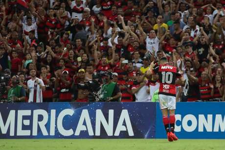 Diego marcou o primeiro gol da partida (Foto: Gilvan de Souza/Flamengo)