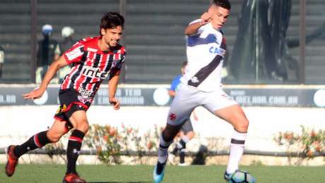 Equipes empataram em 1 a 1 em São Januário, neste domingo, pelo Brasileiro (Paulo Fernandes/Vasco.com.br) Equipes empataram em 1 a 1 em São Januário, neste domingo, pelo Brasileiro (Paulo Fernandes/Vasco.com.br)