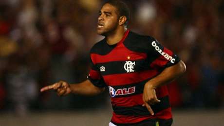 Adriano em ação pelo Flamengo (Foto: Divulgação) Adriano em ação pelo Flamengo (Foto: Divulgação)