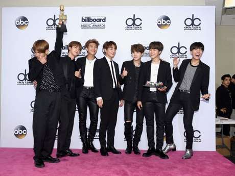 BTS é a banda mais comentada no Twitter! BTS é a banda mais comentada no Twitter!
