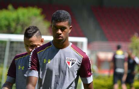 Léo Natel foi emprestado ao Leão até o fim do ano que vem (Foto: Érico Leonan/saopaulofc.net) Léo Natel foi emprestado ao Leão até o fim do ano que vem (Foto: Érico Leonan/saopaulofc.net)