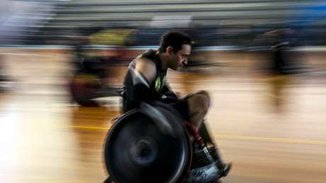 Foto: Thelma Vidales / BBCBrasil.com Após acidente, Serafim passou a jogar rúgbi de cadeira de rodas e viajou o país todo em competições