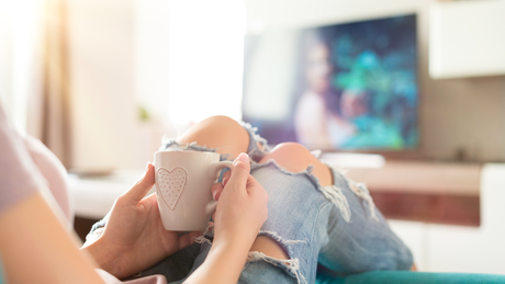 Além de ser um espaço de conforto, o quartinho de TV ainda pode se transformar em um ótimo quarto de hóspedes Além de ser um espaço de conforto, o quartinho de TV ainda pode se transformar em um ótimo quarto de hóspedes