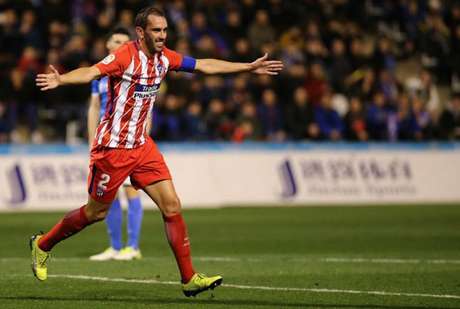 Godín abriu o placar diante do Lleida (Foto: Reprodução / Twitter) Godín abriu o placar diante do Lleida (Foto: Reprodução / Twitter)