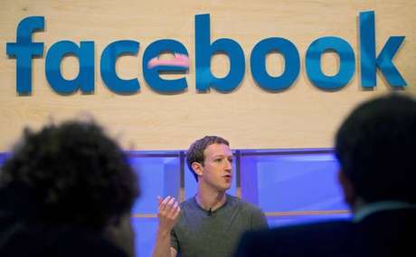 Facebook pede desculpas por divulgação de 'fake news' Facebook pede desculpas por divulgação de 'fake news'