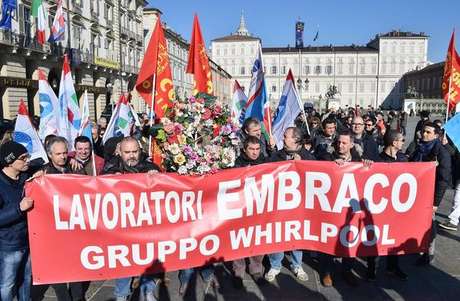 Protesto contra demissões na Embraco Protesto contra demissões na Embraco