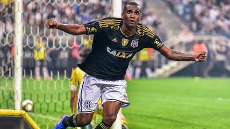 Marllon defendeu a Ponte em 2017 (Foto: Fabio Leoni/ PontePress) Marllon defendeu a Ponte em 2017 (Foto: Fabio Leoni/ PontePress)