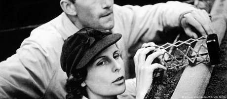 Riefenstahl durante as filmagens de "Olympia" Riefenstahl durante as filmagens de "Olympia"