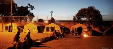 Tendas de campanha servem como abrigos para venezuelanos em Caimbe, Roraima Tendas de campanha servem como abrigos para venezuelanos em Caimbe, Roraima