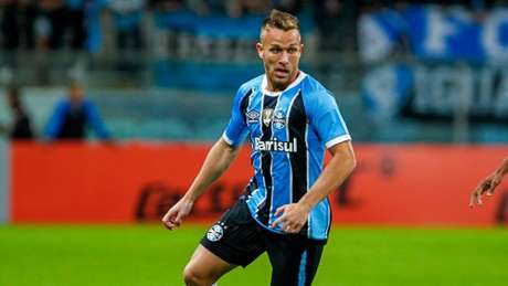 Arthur não joga o primeiro jogo da Recopa Sul-Americana, nesta quarta (Foto: Lucas Uebel/Grêmio/Divulgação) Arthur não joga o primeiro jogo da Recopa Sul-Americana, nesta quarta (Foto: Lucas Uebel/Grêmio/Divulgação)