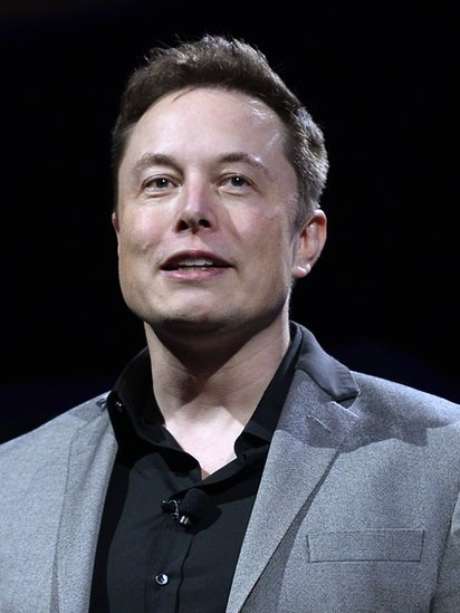 A infância na África do Sul foi muito complicada para Elon Musk, que foi vítima de bullying A infância na África do Sul foi muito complicada para Elon Musk, que foi vítima de bullying