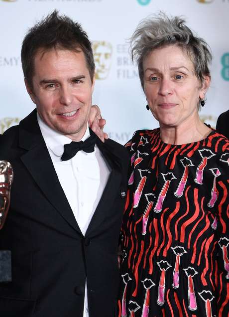 Frances McDormand disse ter 'dificuldade em cumprir regras', ao explicar o motivo de não usar um vestido todo preto Frances McDormand disse ter 'dificuldade em cumprir regras', ao explicar o motivo de não usar um vestido todo preto