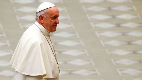 Em 2013, o então cardeal Jorge Bergoglio assumia uma Igreja em crise