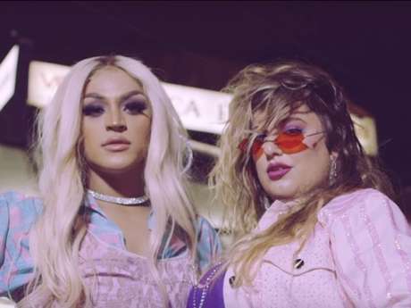 Pabllo Vittar e Alice Caymmi lançam clipe de "Eu Te Avisei" Pabllo Vittar e Alice Caymmi lançam clipe de "Eu Te Avisei"