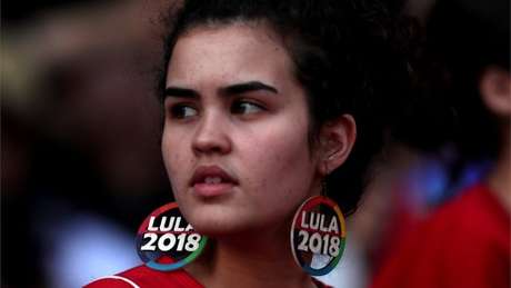 Muitos eleitores de Lula têm esperança de poder votar nele na eleição deste ano