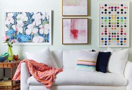 Saber escolher os móveis e itens decorativos é importante para que os ambientes fiquem mais bonitos e agradáveis Saber escolher os móveis e itens decorativos é importante para que os ambientes fiquem mais bonitos e agradáveis