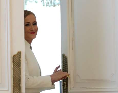 Governadora de Madri, Cristina Cifuentes, apÃ³s anunciar sua renÃºncia