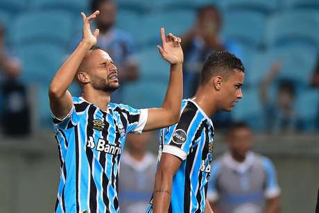 O jogador Thaciano do Grêmio comemora gol durante a partida entre Grêmio RS e Goiás GO, válida pela Copa do Brasil 2018 no Estádio Arena do Grêmio em Porto Alegre (RS), nesta quarta-feira.