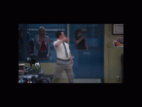 Boyle dança "Single Ladies" em "Brooklyn Nine-Nine" Boyle dança "Single Ladies" em "Brooklyn Nine-Nine"