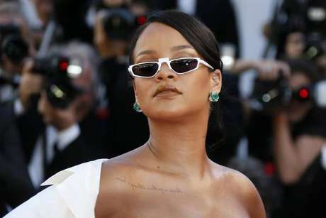 Fã é acusado de invadir e passar 12h na casa da Rihanna Fã é acusado de invadir e passar 12h na casa da Rihanna