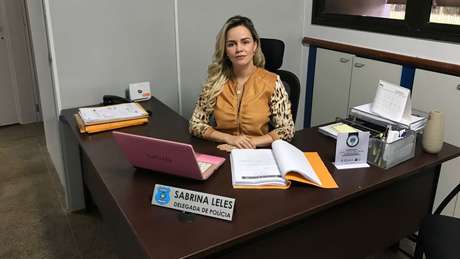 Delegada Sabrina Leles, da Delegacia Estadual de Repressão aos Crimes Cibernéticos (DERCC) de Goiás, é responsável pelas investigações sobre os grupos de Facebook