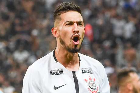 Pedro Henrique, zagueiro de 22 anos do Corinthians deve reforçar o clube português depois da Copa do Mundo