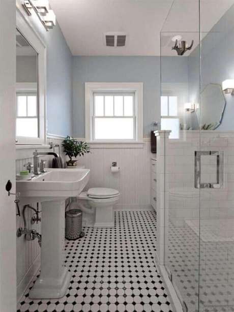 19 – Piso cerâmico para banheiro combina com a cor das paredes.