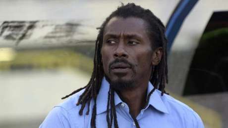 Aliou Cissé perdeu 11 familiares em um naufrágio na África em 2002 (Foto: AFP) Aliou Cissé perdeu 11 familiares em um naufrágio na África em 2002 (Foto: AFP)
