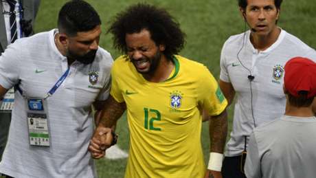 Marcelo was replaced by a lot of pain in the area of ​​the column and had a problem checked in the locker room (Photo: AFP)